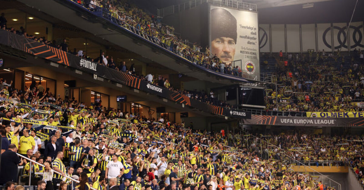 Fenerbahçe, işitme engelli çocukları stadında ağırladı