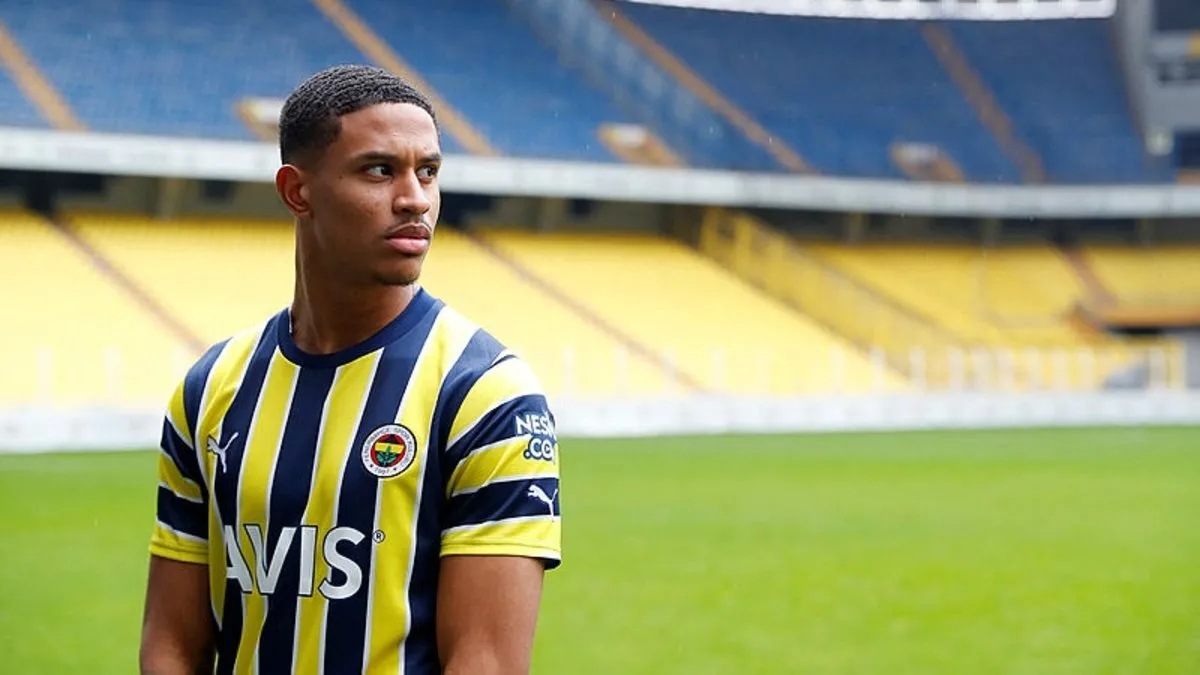 SON DAKİKA FENERBAHÇE HABERLERİ: Fenerbahçe’ye çılgın gelir: Kasa dolacak! Jayden Oosterwolde’nin bonservisi belli oldu…