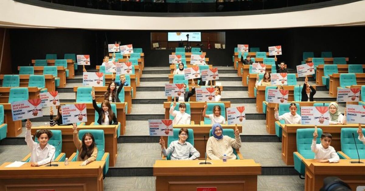 Üsküdar’da “Çocuk Gözü ile Üsküdar” Çocuk Meclisi düzenlendi