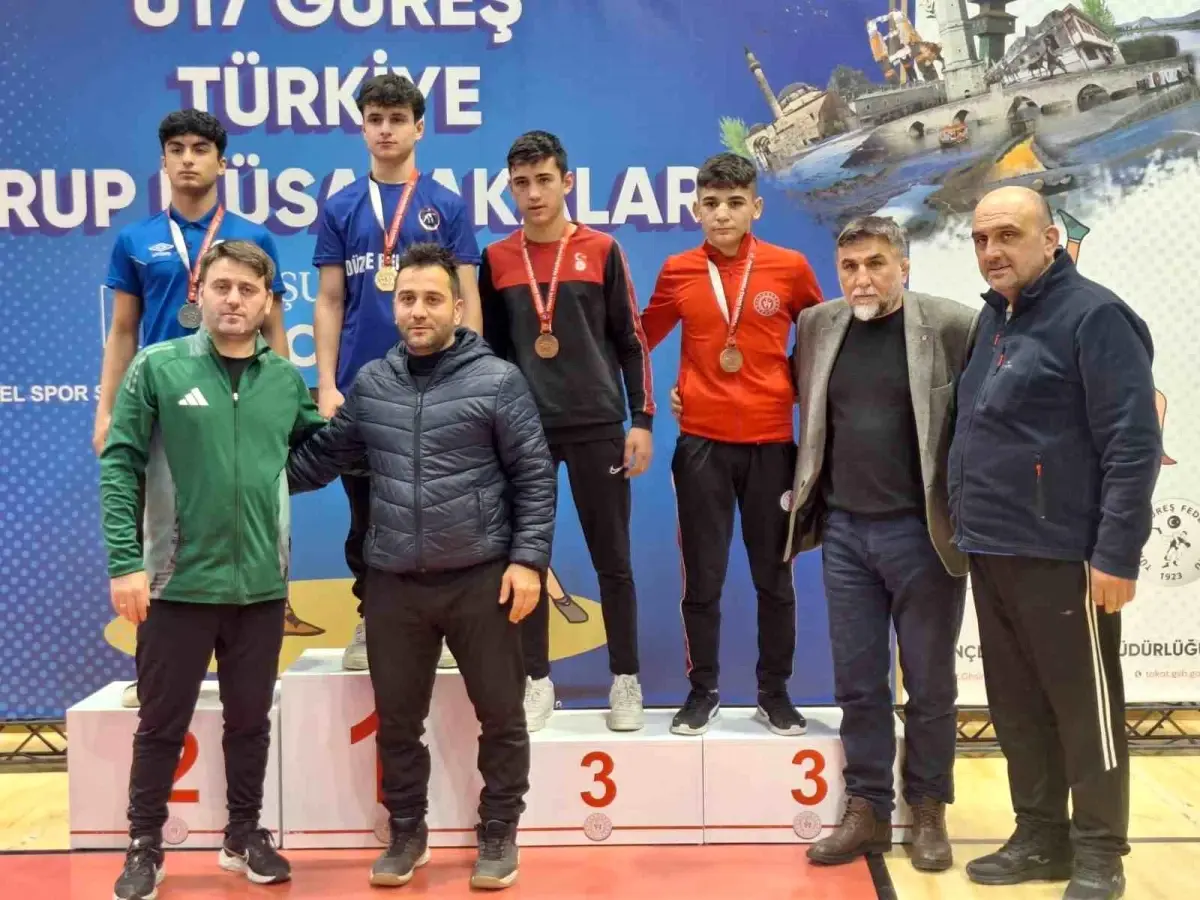 Düzce Belediyesi Güreş İhtisas Kulübü, U-17 Şampiyonasında Dördüncü Oldu