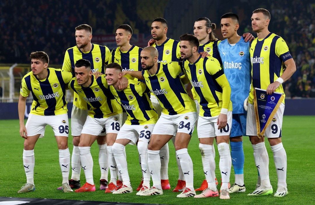 Fenerbahçe – Rangers maçında sakatlık şoku: Çağlar Söyüncü ilk yarıyı tamamlayamadı