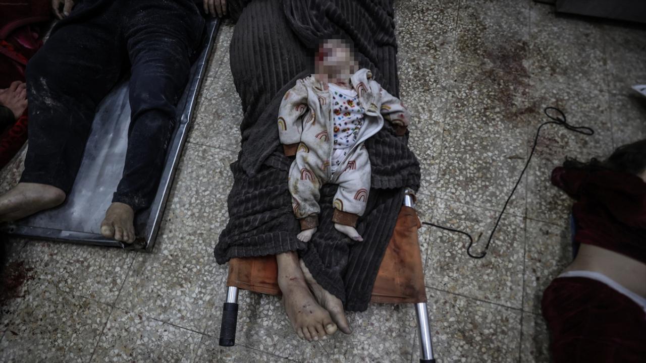 Katil İsrail, Gazze’de yaklaşık 18 bin çocuğu öldürdü