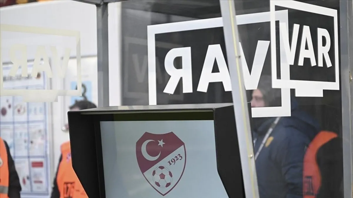 Süper Lig’de 30. haftanın VAR kayıtları açıklandı! Tayyip Talha Sanuç…
